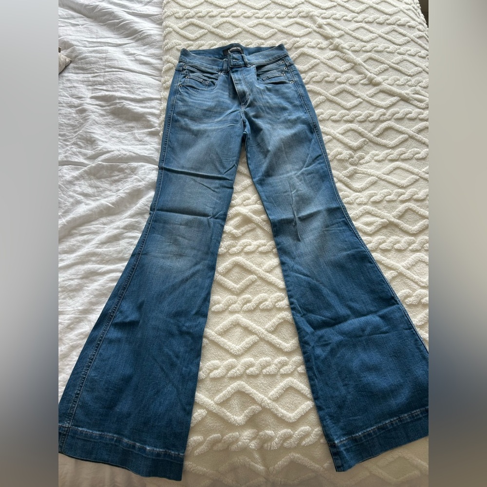 Express Bell Flare High rise 4 Tall jeans